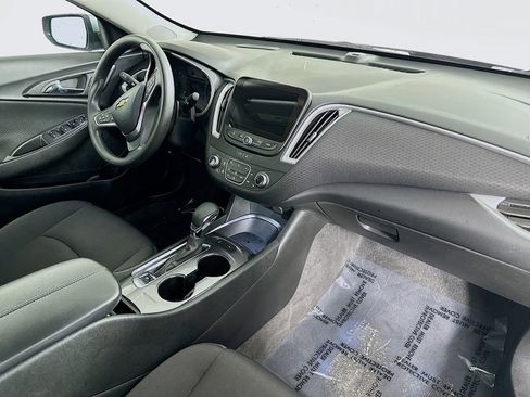 Used 2024 Chevrolet Malibu LT image 34