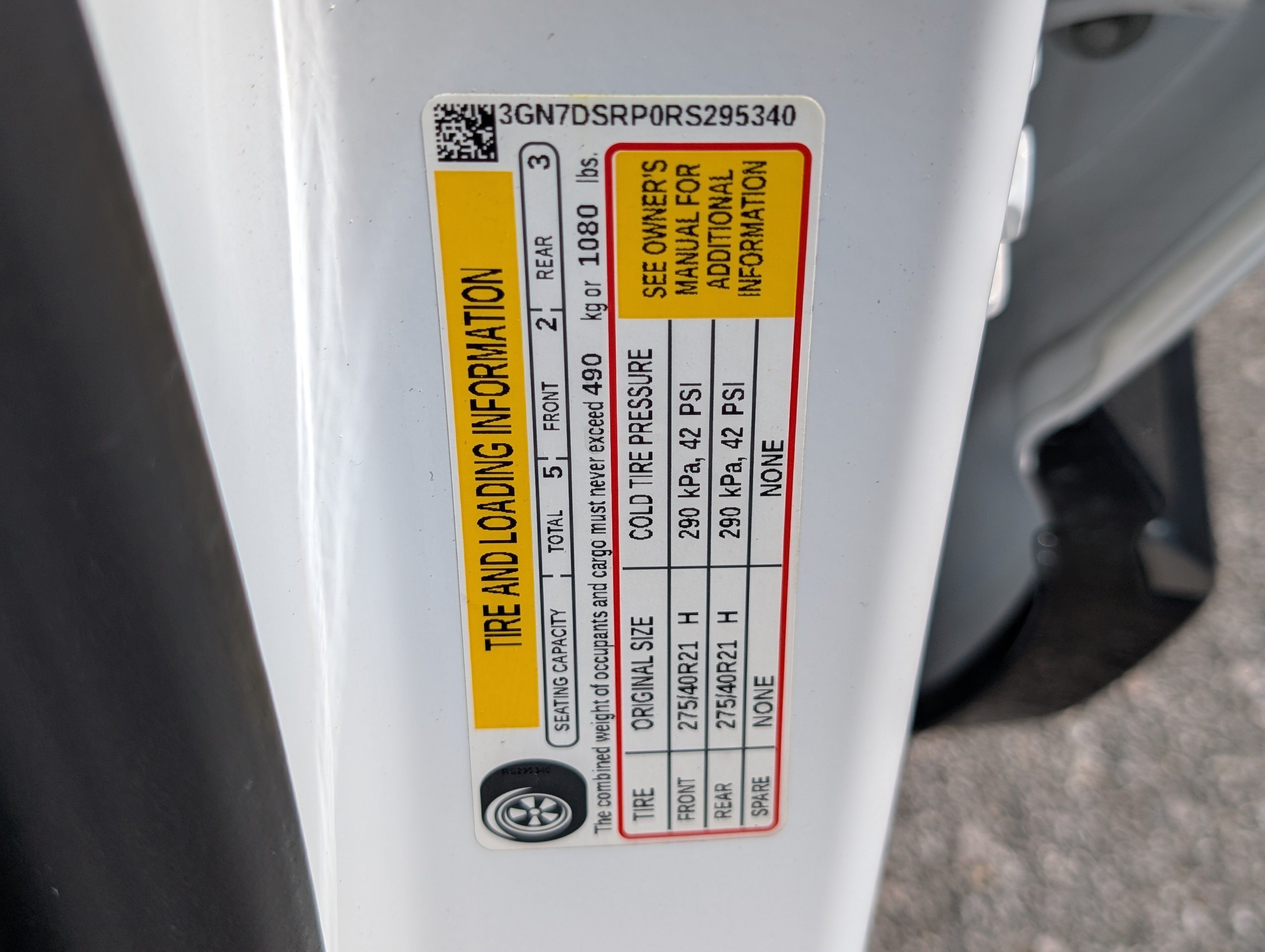 Used 2024 Chevrolet Equinox EV RS w/ LPO, Active Package FWD image 38