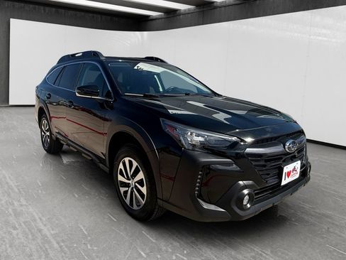 Used 2023 Subaru Outback Premium AWD/4WD image 7