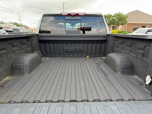 Used 2024 Chevrolet Silverado 1500 High Country w/ Technology Package AWD/4WD image 14