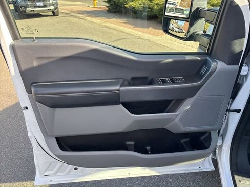 Used 2023 Ford F450 XLT w/ XLT Value Package image 15