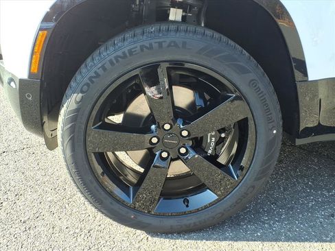 New 2026 Land Rover Defender 110 V8 image 9