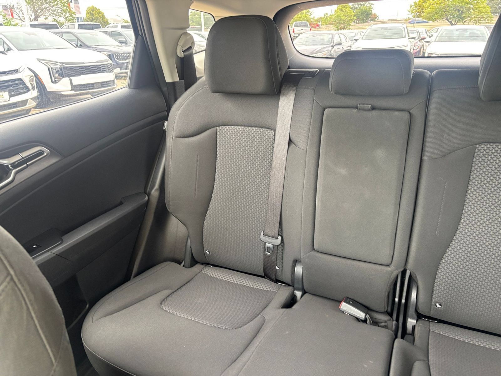 Used 2026 Kia Sportage LX FWD image 38