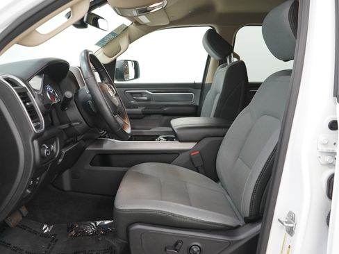 Used 2020 RAM 1500 Big Horn AWD/4WD image 23
