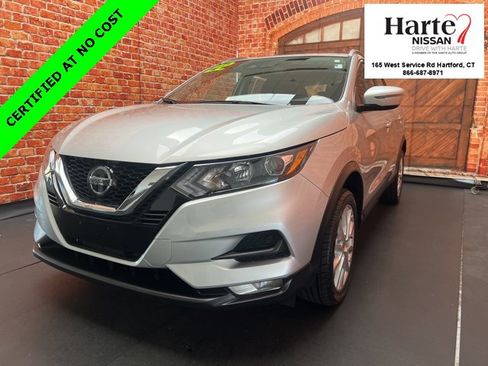 Used 2022 Nissan Rogue Sport SV image 3