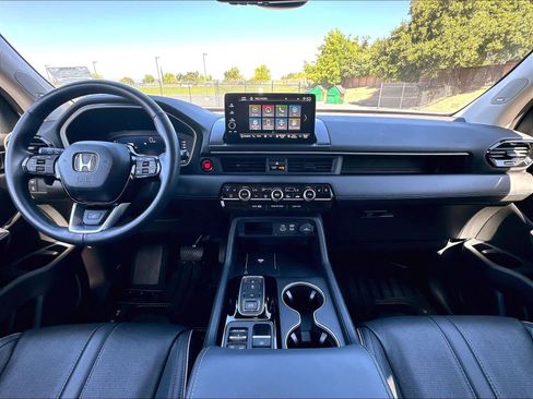 Used 2024 Honda Pilot Elite image 18