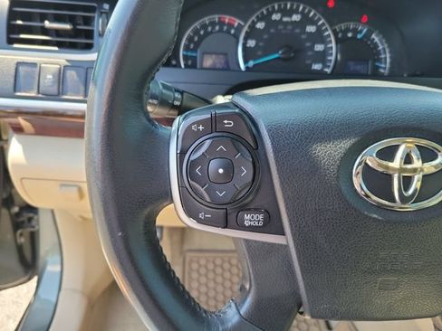 Used 2014 Toyota Camry XLE w/ Leather Package FWD image 16