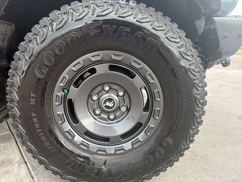 Used 2024 Ford Bronco Everglades AWD/4WD image 28
