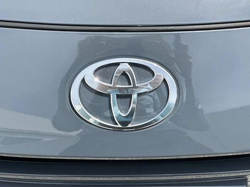 Used 2025 Toyota Prius Plug-In Hybrid FWD image 31