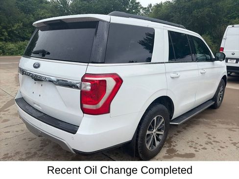 Used 2019 Ford Expedition XLT w/ Equipment Group 202A AWD/4WD image 8
