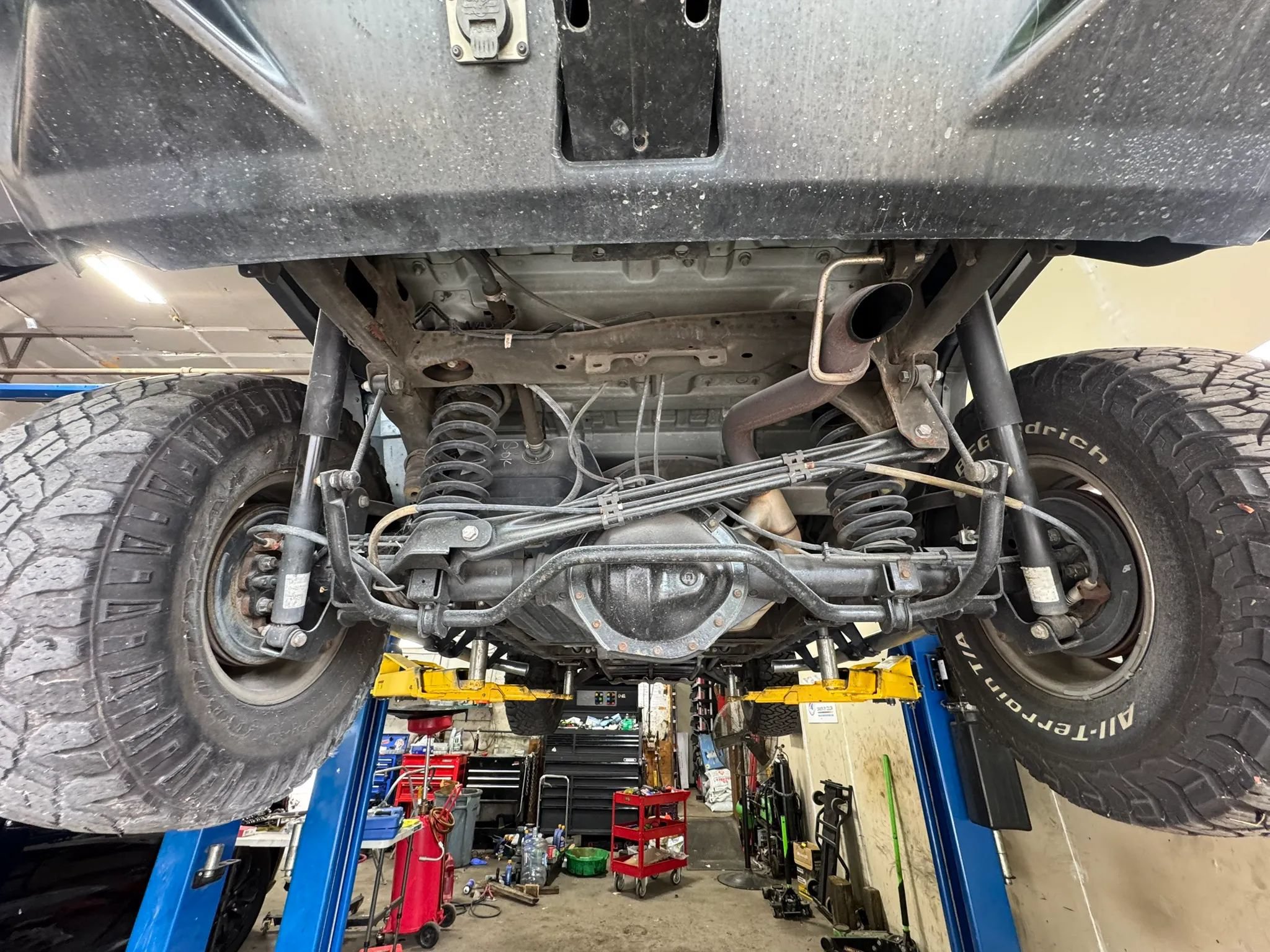 Used 2005 HUMMER H2 w/ Preferred Equipment Group AWD/4WD image 11