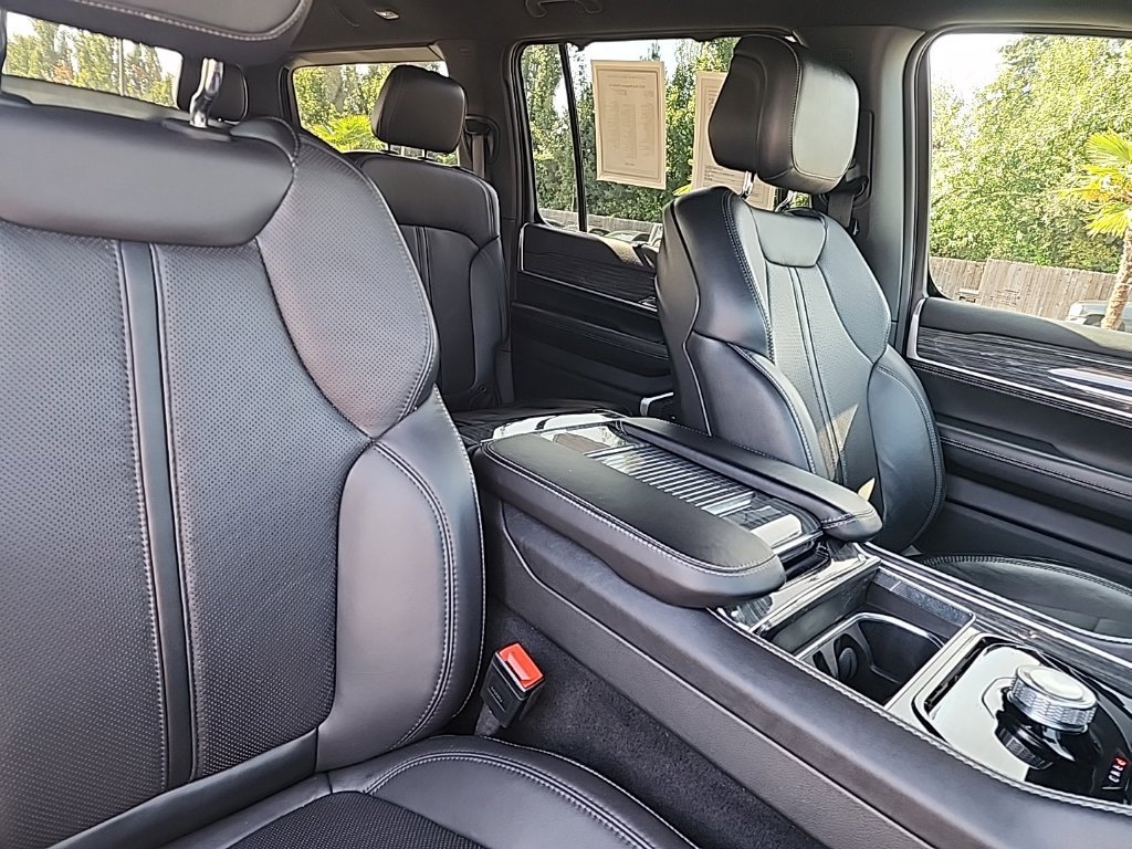 Used 2022 Jeep Wagoneer Series III w/ Convenience Group I RWD image 21