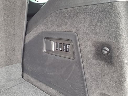 Used 2023 Cadillac Escalade Premium Luxury w/ Performance Package image 10