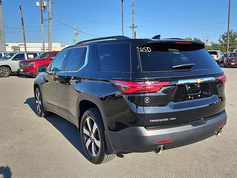 Used 2023 Chevrolet Traverse LT w/ LT Premium Package image 3