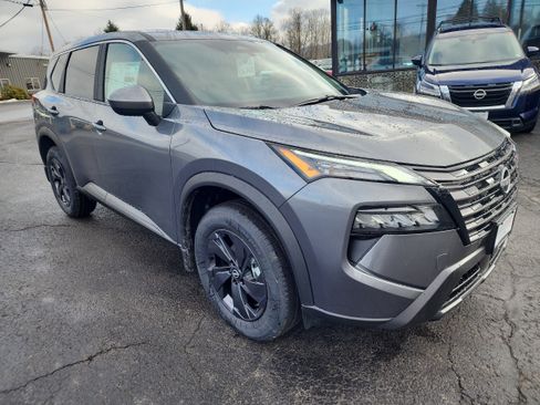 New 2026 Nissan Rogue SV image 2