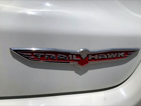 Used 2019 Jeep Compass Trailhawk AWD/4WD image 9
