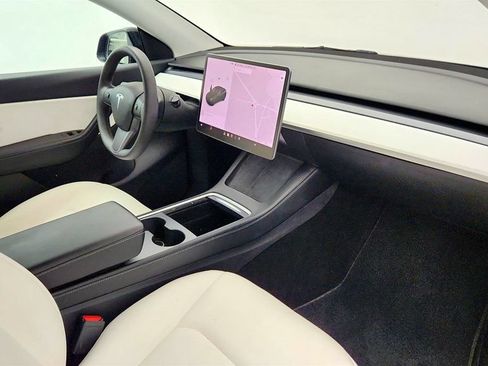 Used 2021 Tesla Model Y Long Range AWD/4WD image 30