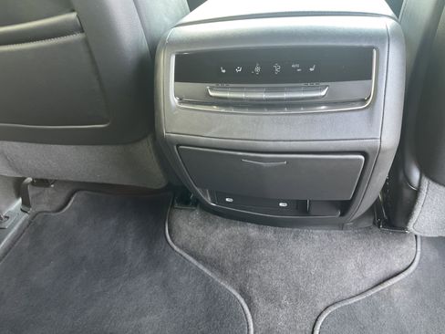 Used 2024 Cadillac Escalade Sport image 17