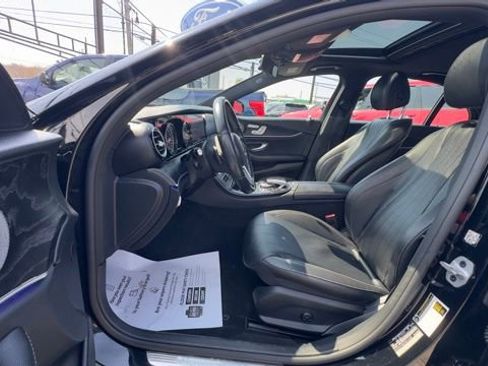Used 2019 Mercedes-Benz E 300 4MATIC image 17