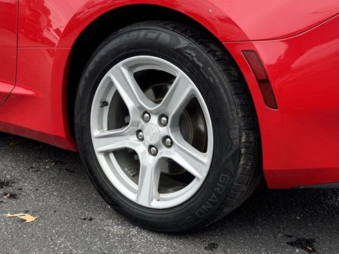 Used 2017 Chevrolet Camaro LT image 18