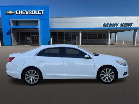 Used 2013 Chevrolet Malibu LT FWD image 2