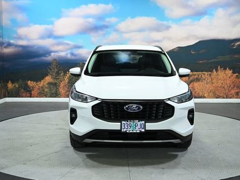 Used 2023 Ford Escape SE FWD image 2