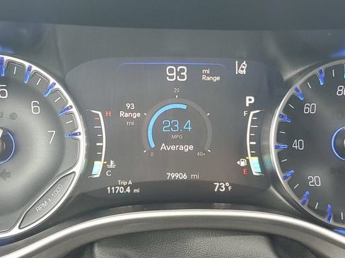 Used 2024 Chrysler Pacifica Touring-L FWD image 21
