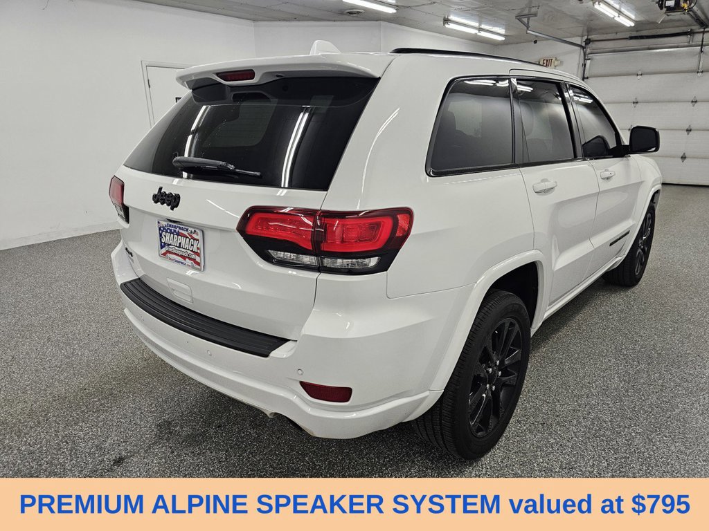 Used 2019 Jeep Grand Cherokee Altitude AWD/4WD image 4