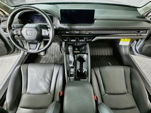 Used 2025 Honda Accord Touring image 16