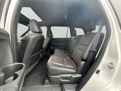 Used 2024 Honda Passport Black Edition image 26