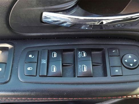 Used 2019 Dodge Grand Caravan GT image 16