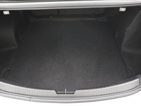 Used 2024 Chevrolet Malibu LT image 28