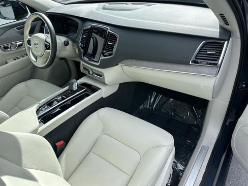 Used 2023 Volvo XC90 T8 Plus image 12
