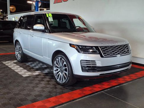 Used 2018 Land Rover Range Rover HSE AWD/4WD image 2