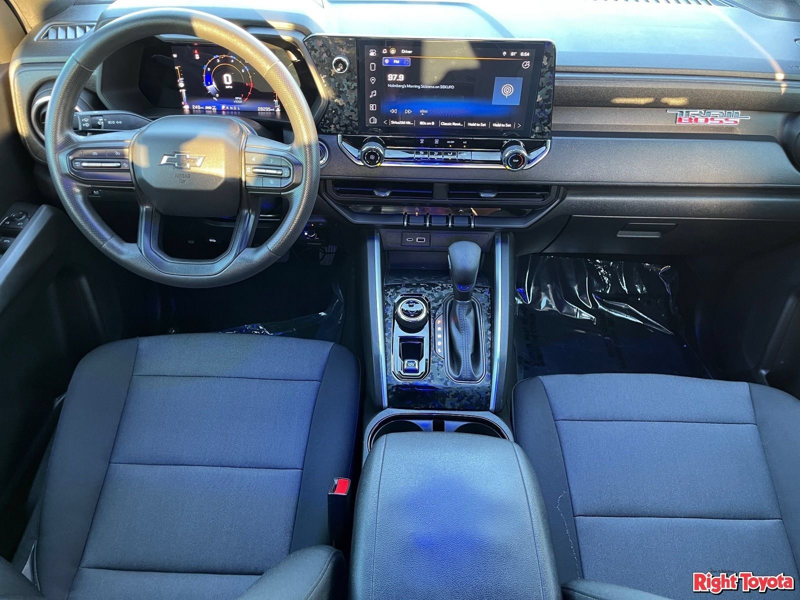 Used 2023 Chevrolet Colorado Trail Boss AWD/4WD image 15