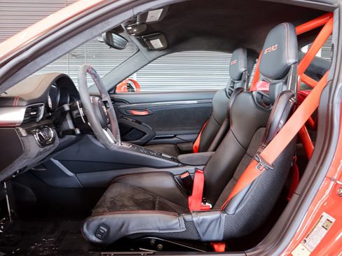 Used 2016 Porsche 911 GT3 RS image 5