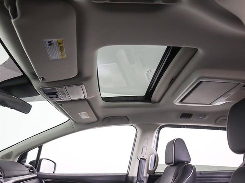 Used 2025 Honda Odyssey Touring image 23