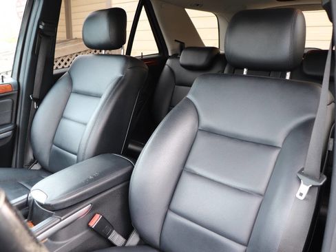 Used 2009 Mercedes-Benz ML 320 BlueTEC 4MATIC image 16