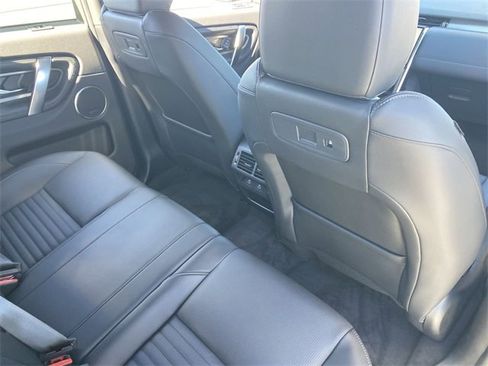 Used 2025 Land Rover Discovery Sport Dynamic SE image 11