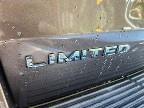 Used 2019 Ford Expedition Max Limited image 5