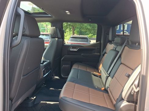 New 2026 Chevrolet Silverado 1500 High Country AWD/4WD image 10
