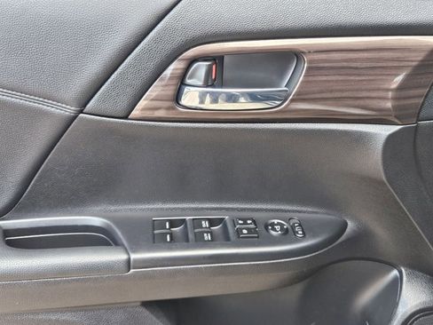 Used 2016 Honda Accord EX image 28
