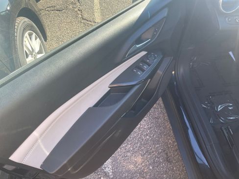 Used 2025 Chevrolet Trax LT image 20