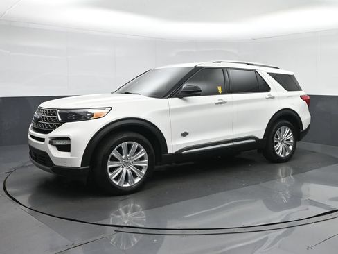 Used 2021 Ford Explorer King Ranch w/ Premium Technology Package AWD/4WD image 3