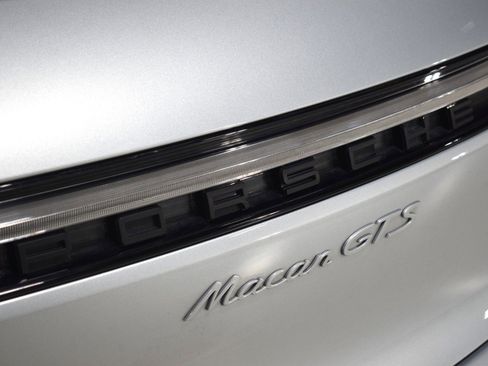 Used 2021 Porsche Macan GTS image 13