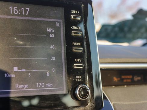 Used 2020 Toyota Corolla SE image 29