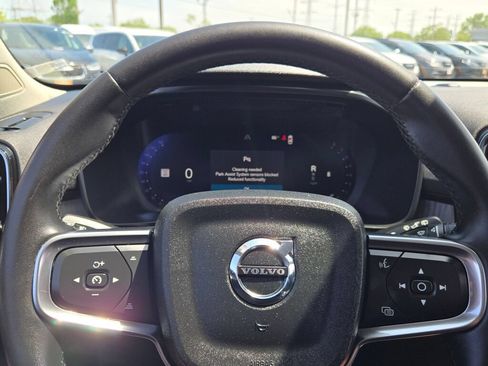 Used 2024 Volvo XC40 B5 Plus AWD/4WD image 37