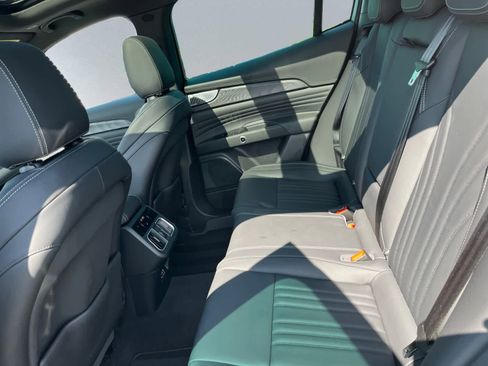 Used 2025 Maserati Grecale Modena image 18