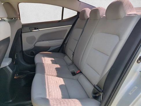Used 2019 Hyundai Elantra SEL image 17