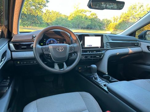 Used 2026 Toyota Camry LE w/ Convenience Package image 12